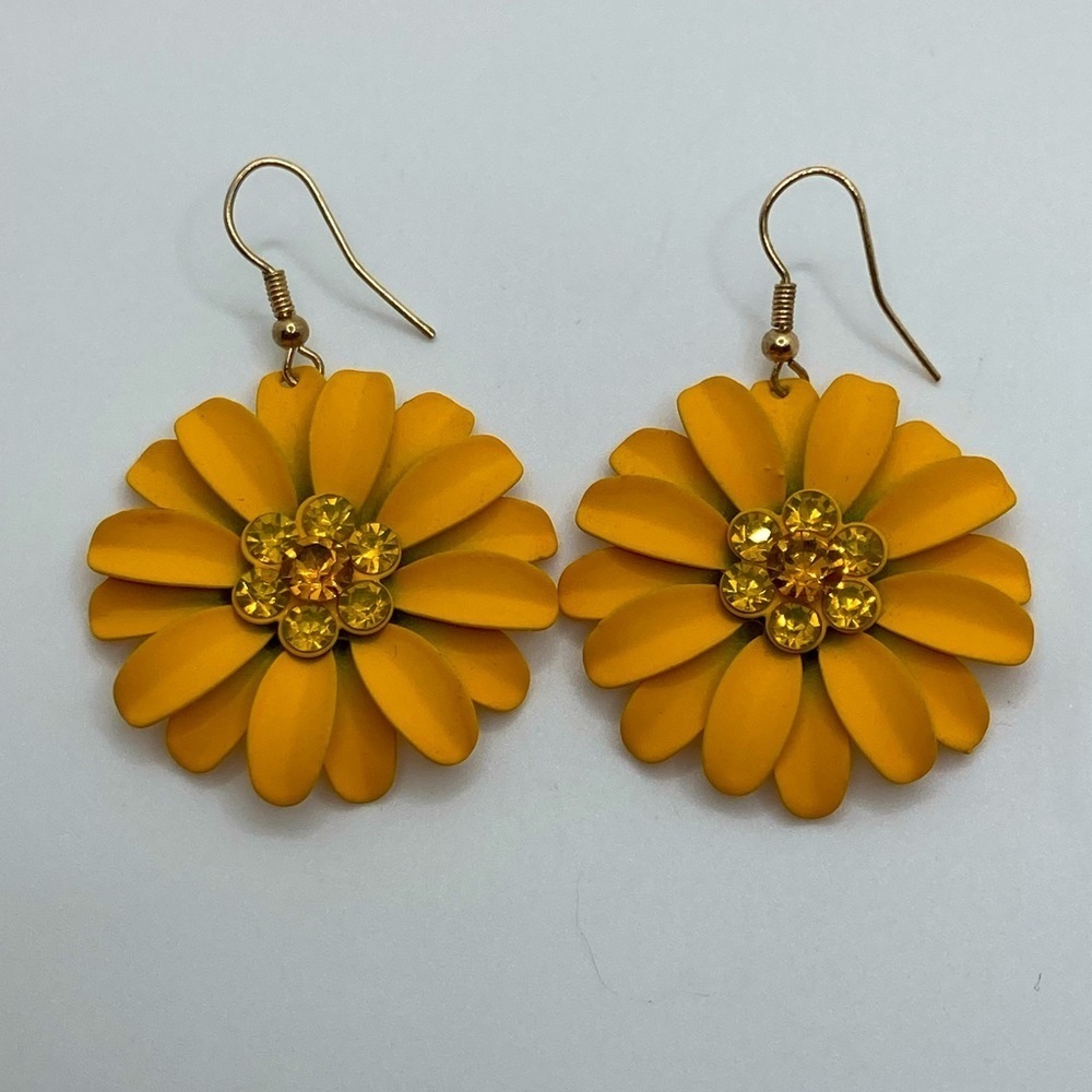 Vtg Matte Yellow Rhinestone Floral Daisy Flower Dangle Earrings 2.1” Length